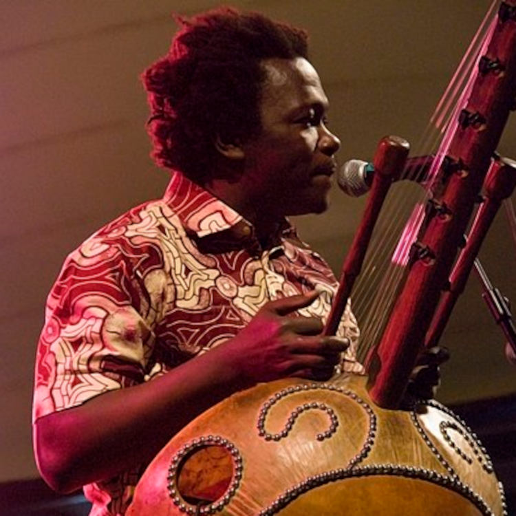 Images_Music/WC_Music_14_Africa_Coast_Carlos_Fernandez_Ba_Cissoko_Plays_Kora.jpg