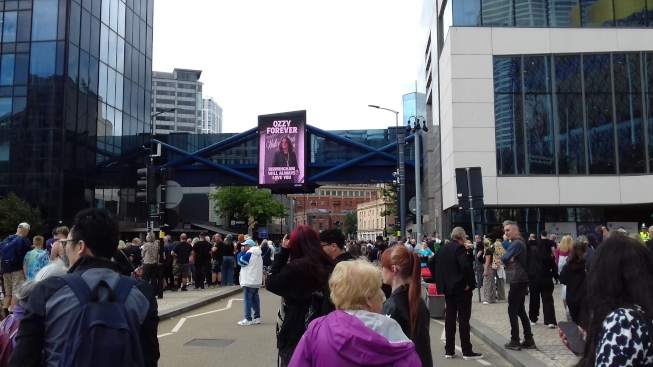 Images_Music/WTN_Music_11_Hard_Rock_Funeral_Broad_Street_Footbridge_from_Centenary_Square.jpg
